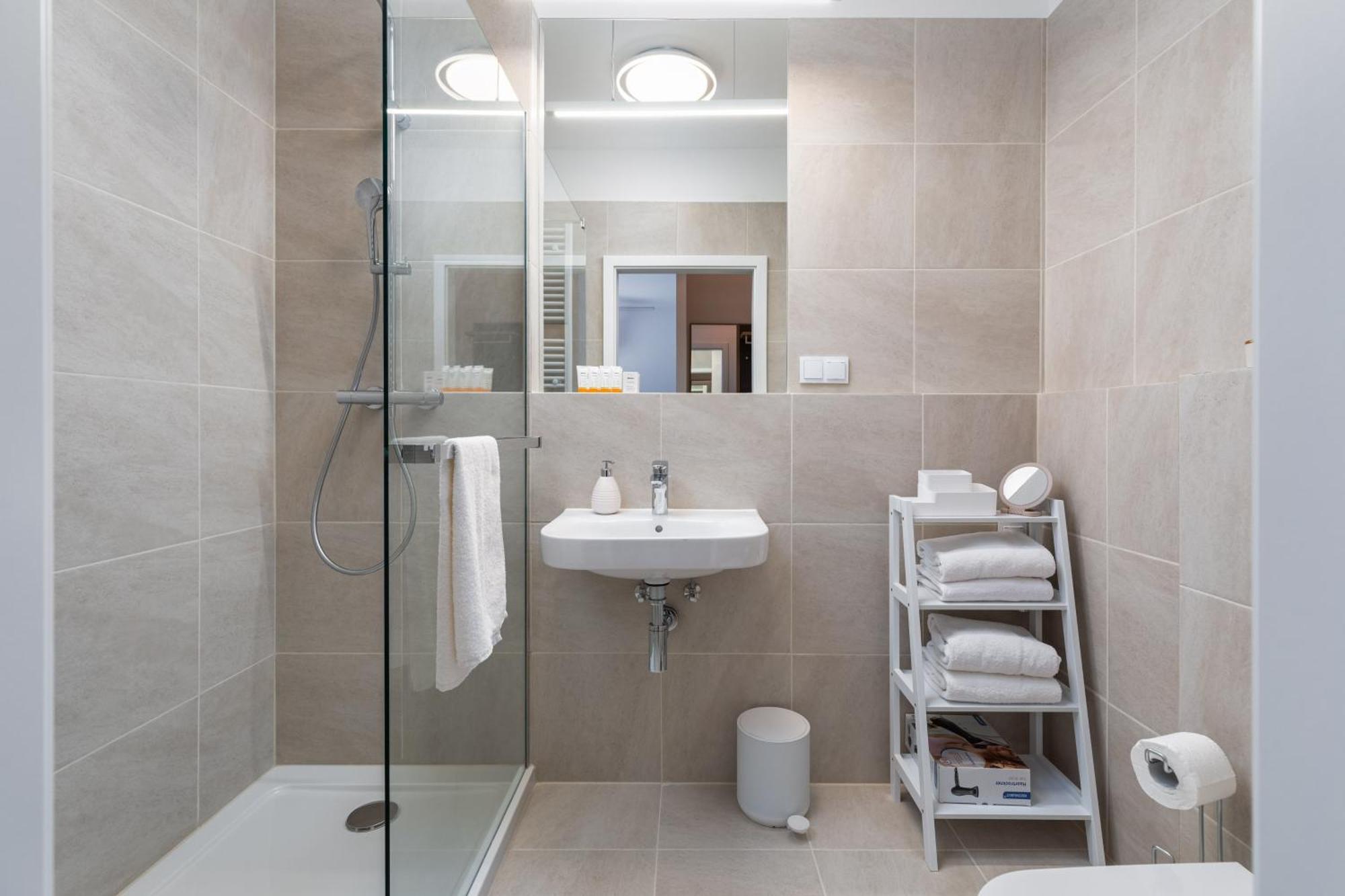 Stela Water Side Apartment - Swimming Pool & Sauna By Renters Prestige Dziwnow Ngoại thất bức ảnh